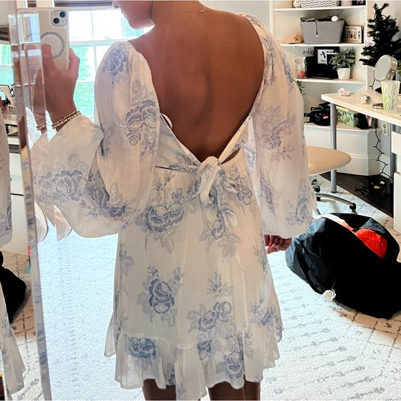 Hello Molly White Floral Long Sleeve Dress - Picture 2 of 5